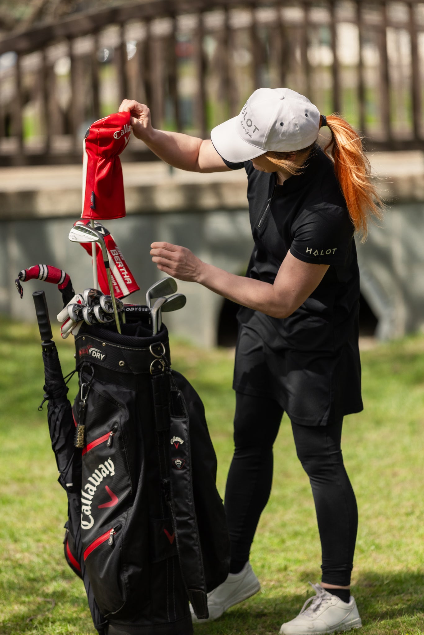 golf vaatteet naisille
